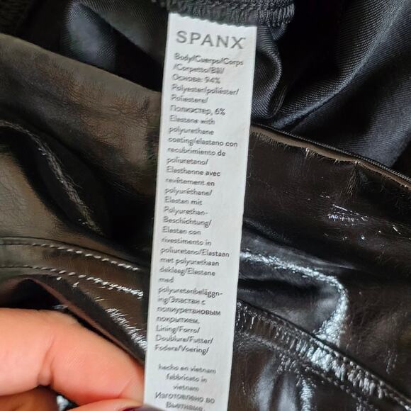 SPANX SP Faux Patent / Faux Leather Shaping Leggings — Classic Black, Size SP - Picture 6 of 14
